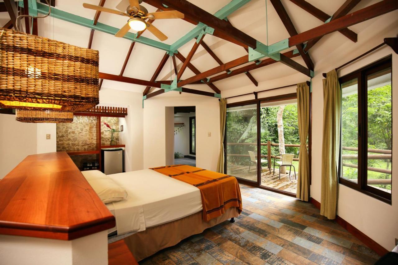 Villa Maya Флорес Екстериор снимка