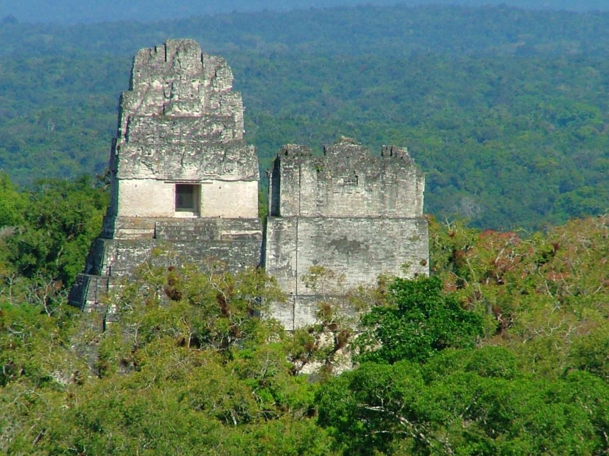 Villa Maya Флорес Екстериор снимка