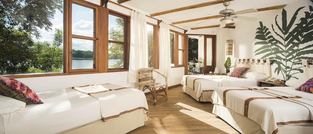 Villa Maya Флорес Екстериор снимка