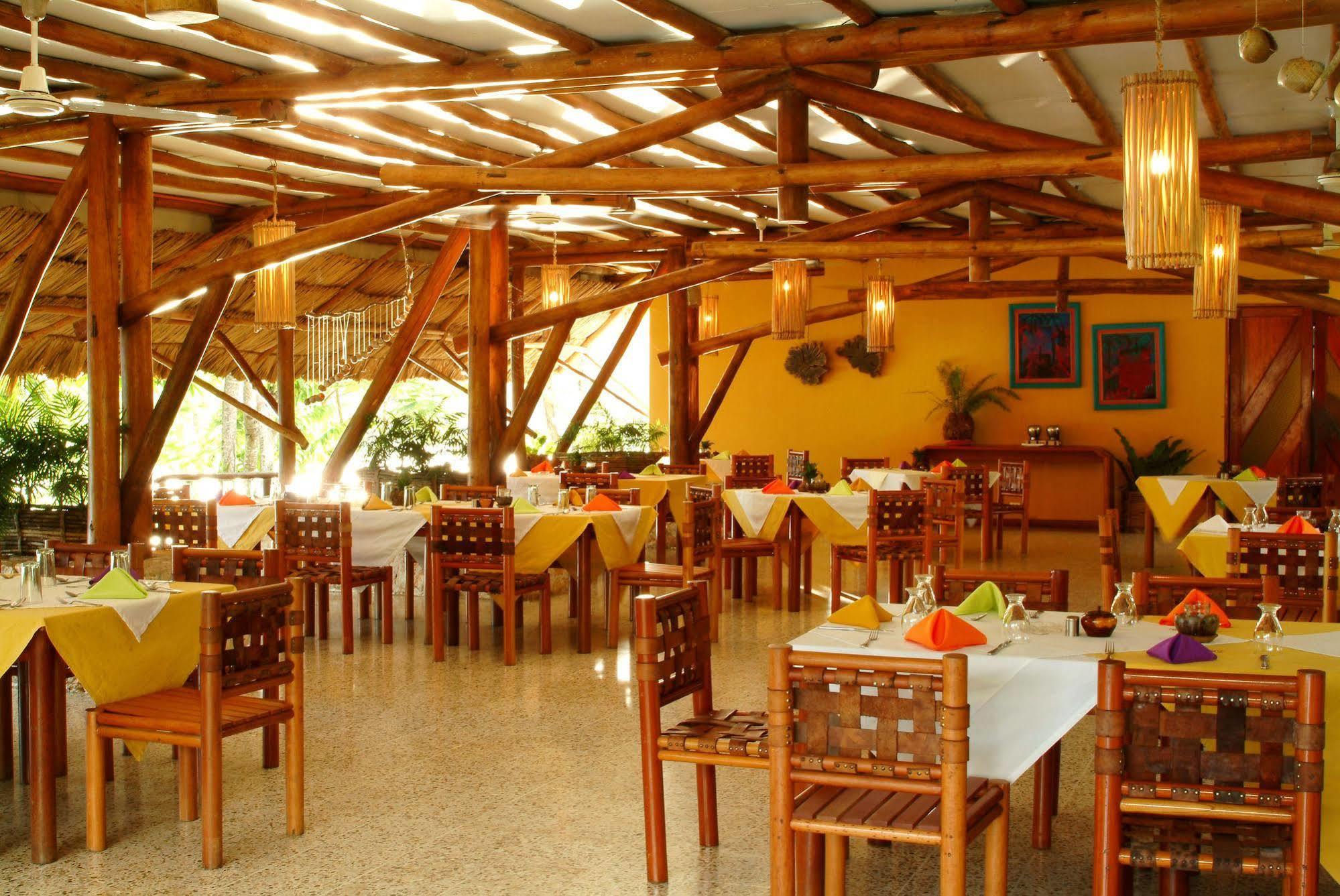 Villa Maya Флорес Екстериор снимка